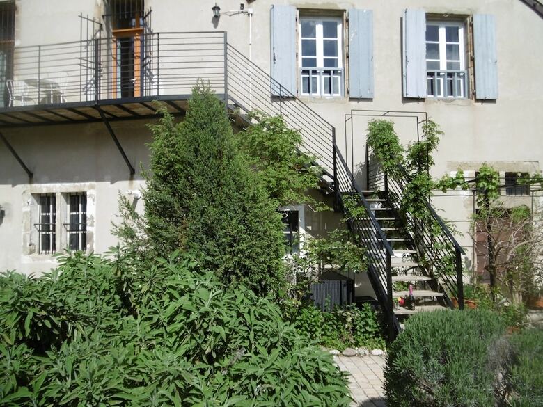 Hotel Limoux Riverside Gardens
