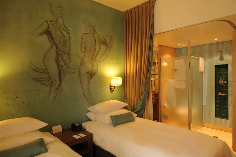 Hotel Peermont Metcourt At Emperors Palace