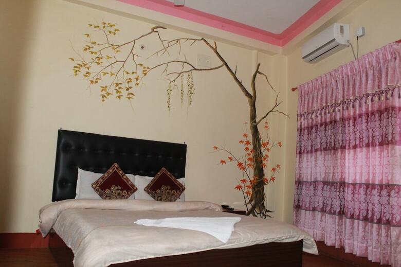 Hotel Happy Home
