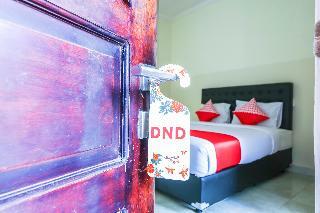 Hostal Oyo 1193 Asri House