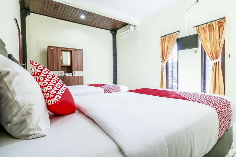 Hostal Oyo 1193 Asri House