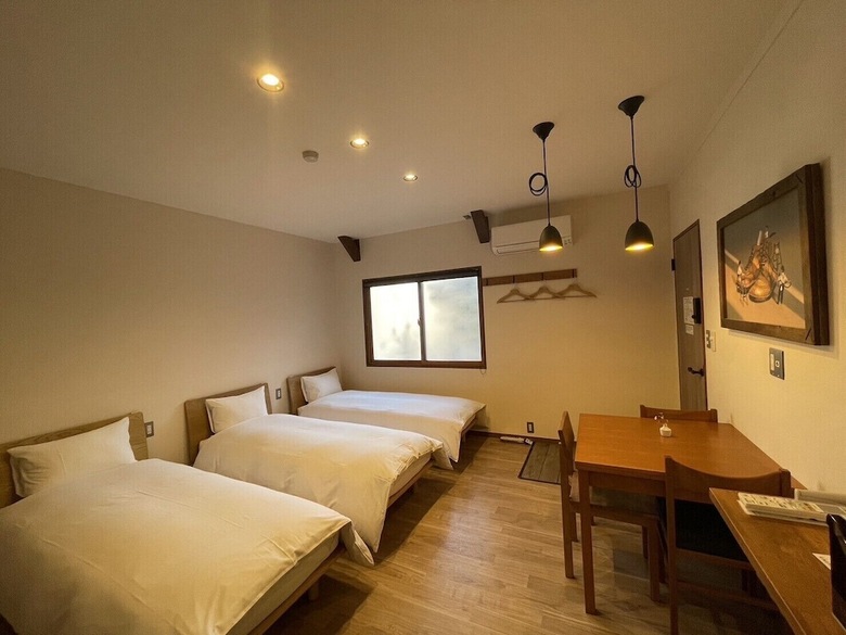 Hotel Cafe & Stay Castana