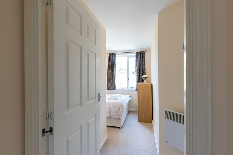 Velvet 2-bed Apartment Stewart Place - Ware
