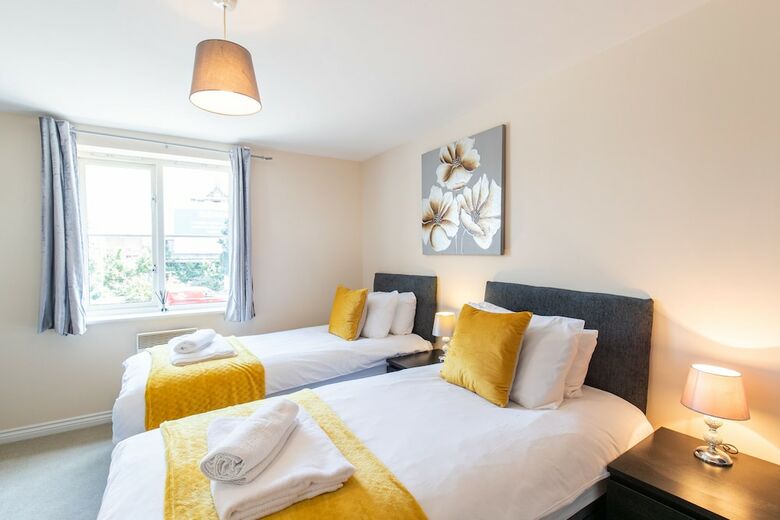 Velvet 2-bed Apartment Stewart Place - Ware