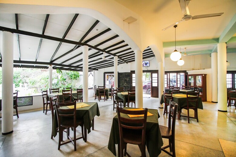 Oyo 295 Sea View Hotel 02
