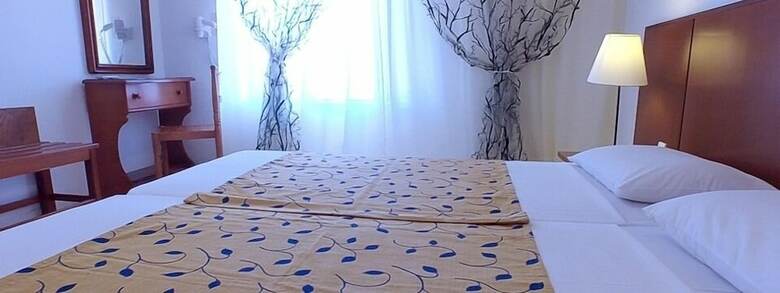 Aparthotel Marou Hotel