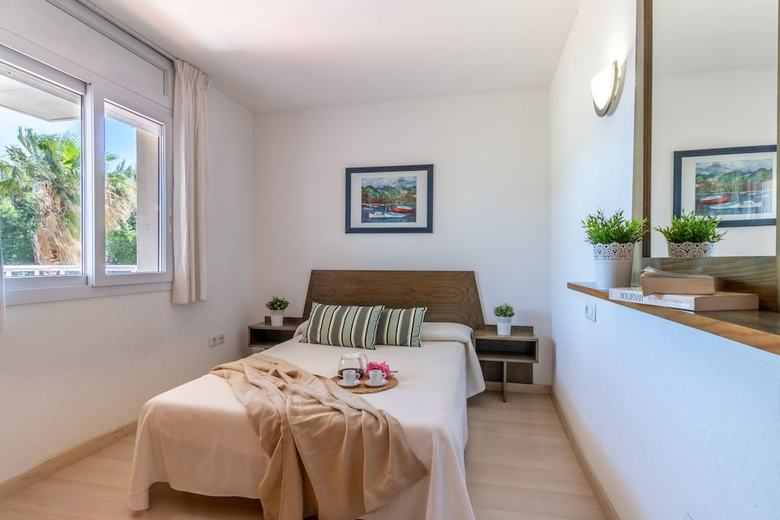 Apartamentos Bt Port Canig�