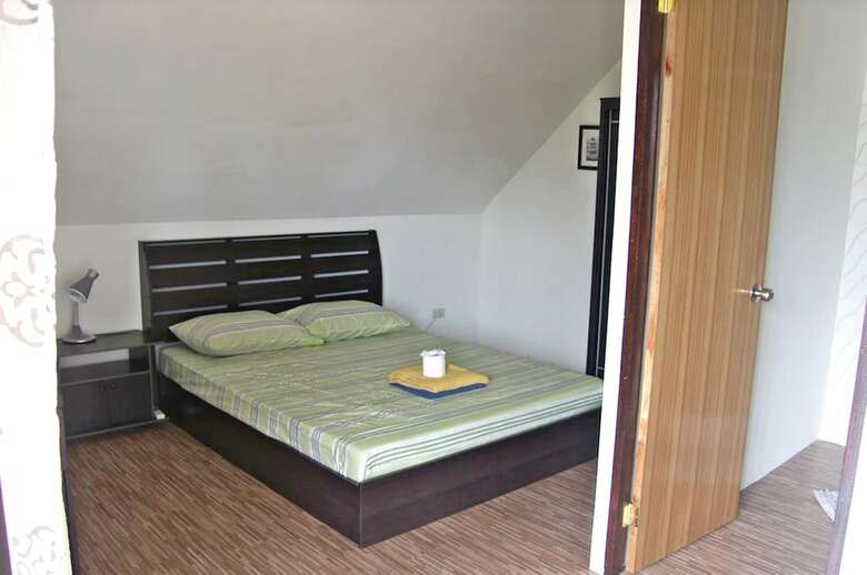 Hotel Sisters Inn  Moalboal