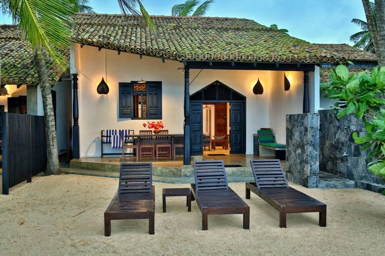 Hotel Blue Parrot Beach Villa