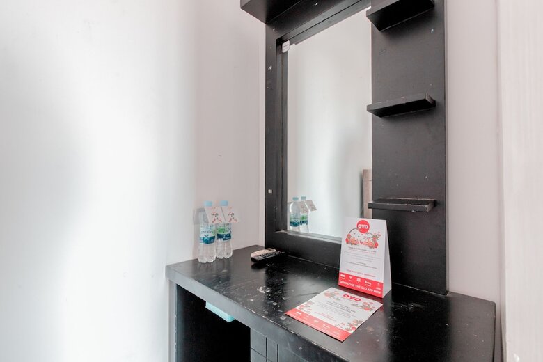 Hotel Oyo 442 Koen Hanare