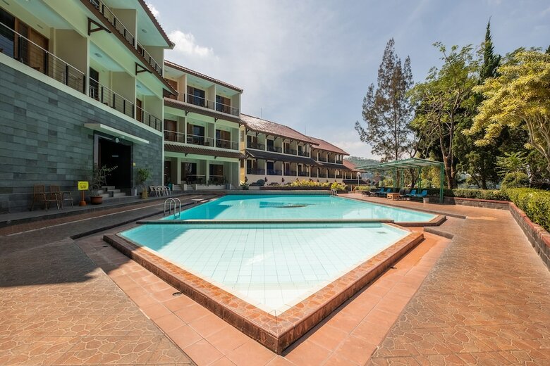 Hotel Capital O 1256 Sangga Buana Resort