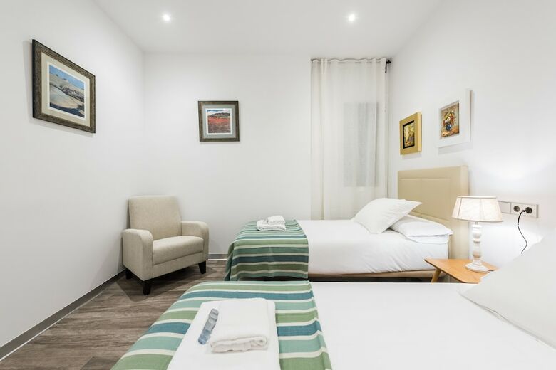 Apartamentos Puerta Del Sol City Centeriv