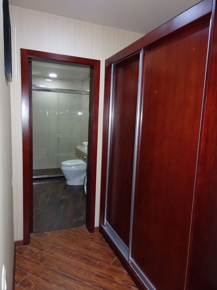 Apartment Batumskaya 16-4 Ap. 22
