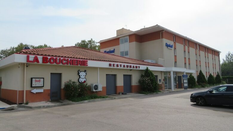 Hotel Kyriad Aix Les Milles - Plan de Campagne