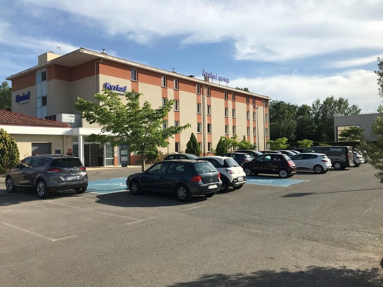 Hotel Kyriad Aix Les Milles - Plan de Campagne
