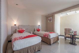 Oyo 1081 Allson City Hotel Makassar