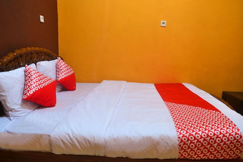 Hostal Oyo 1145 Rita Guesthouse
