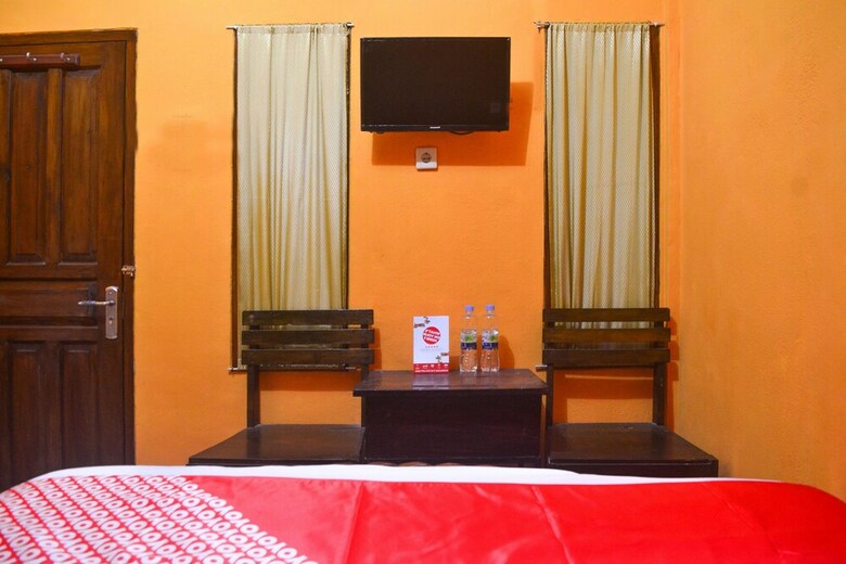 Hostal Oyo 1145 Rita Guesthouse