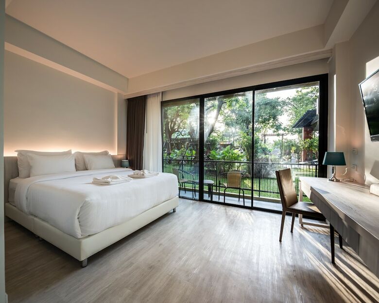 T-rex Burirum Boutique Hotel