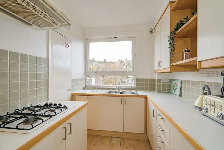 Royal Mile 2br Apartment Private Balcony