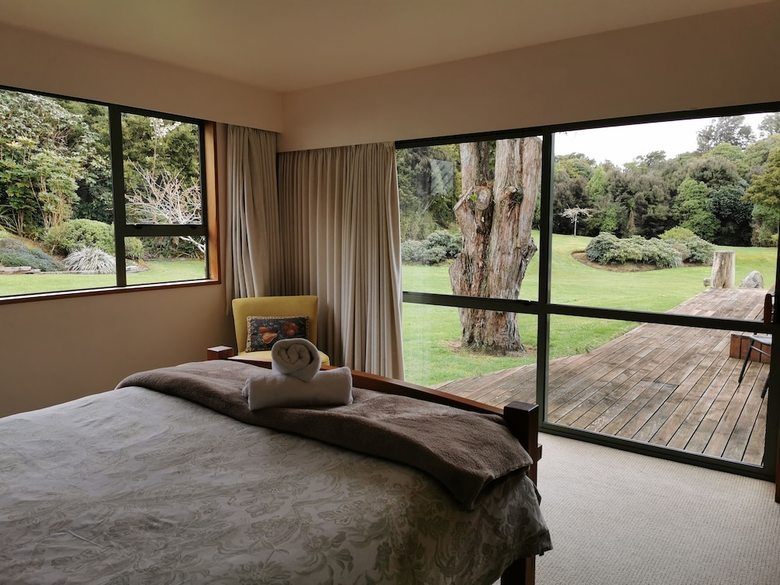 Bed & Breakfast Tui Hideaway