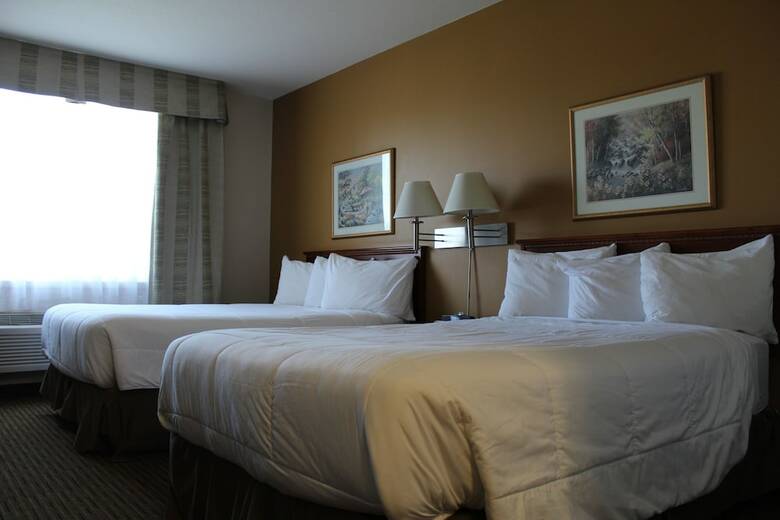 Hotel Foxwood Inn & Suites