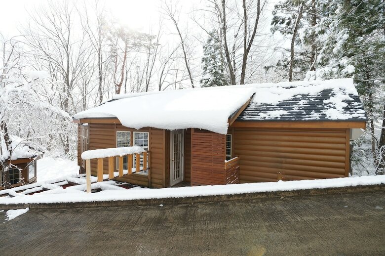 Hakuba Canadian Lodge
