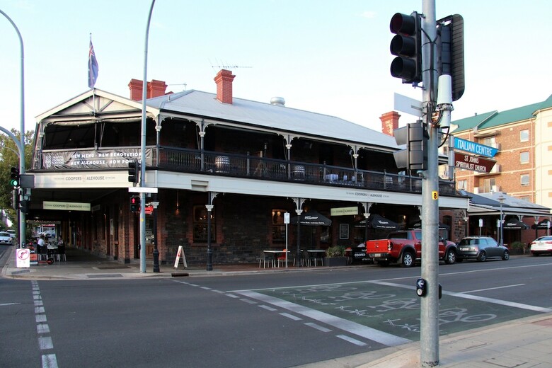 Adelaide Central Apartment - 3br, 2bath & Carpark