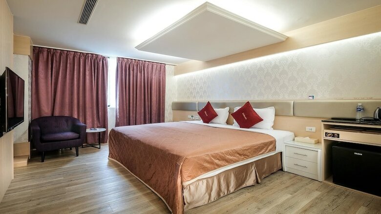 Hotel Surreal Motel - Lujhou Branch