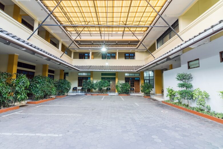 Oyo 1309 Hotel Shafira