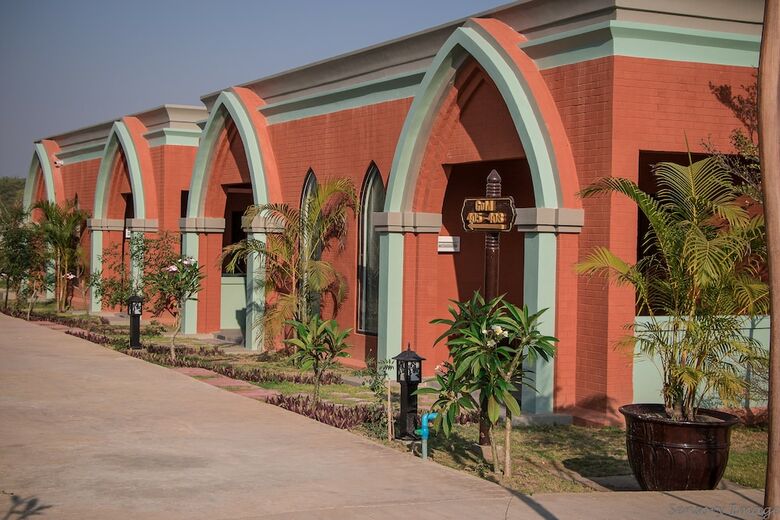 Hotel Lustre Bagan Resort