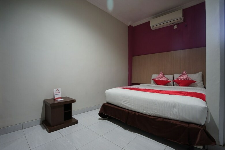 Hostal Oyo 1328 Hotel City