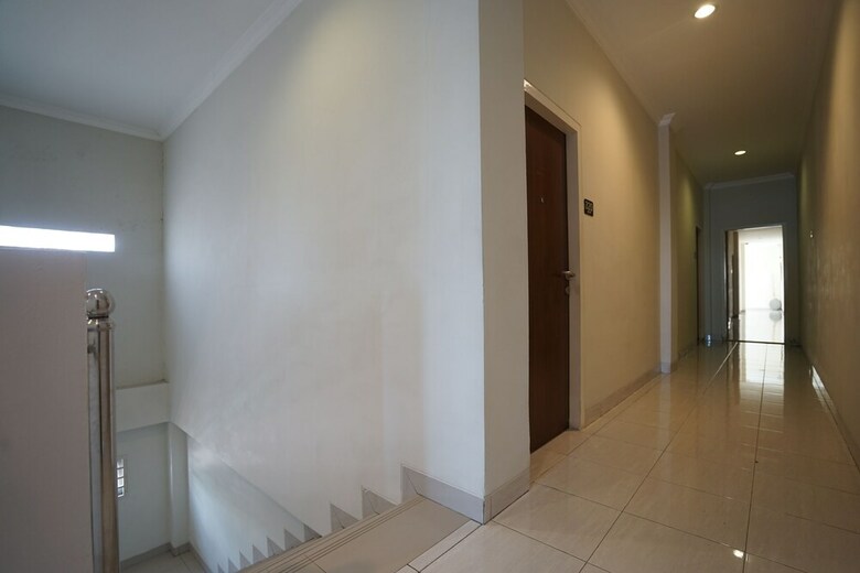 Hostal Oyo 1328 Hotel City