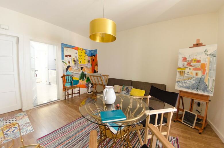 Lovely Apartment In Typical Lisbon