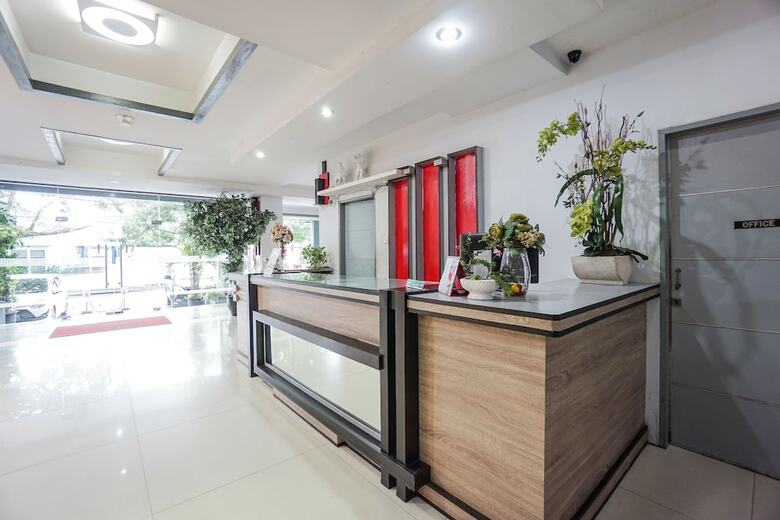 Hostal Oyo 1318 Hotel Prince Boulevard
