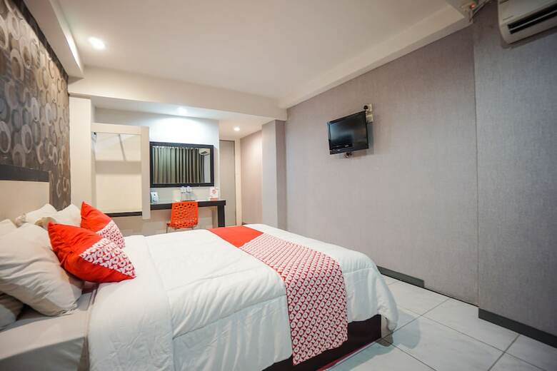 Hostal Oyo 1318 Hotel Prince Boulevard
