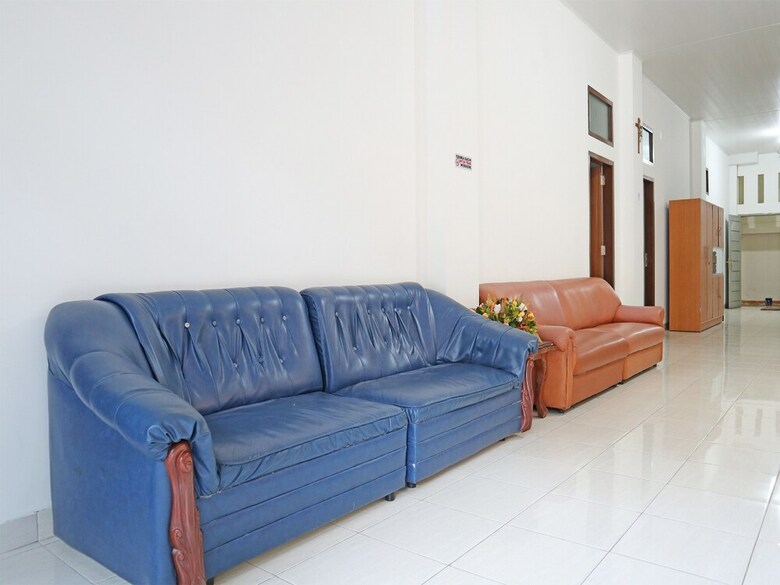 Hostal Oyo 1306 Cendrawasih Homestay