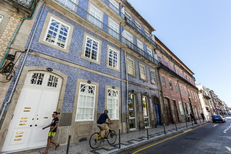 Tripas-cora��o, Ros�rio Apartments