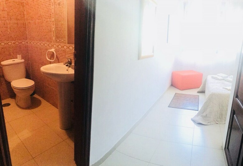 Hotel Cristianos Town Guesthouse