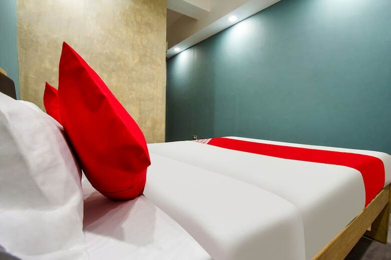 Hotel Oyo 188 Mikos Residences Bonifacio