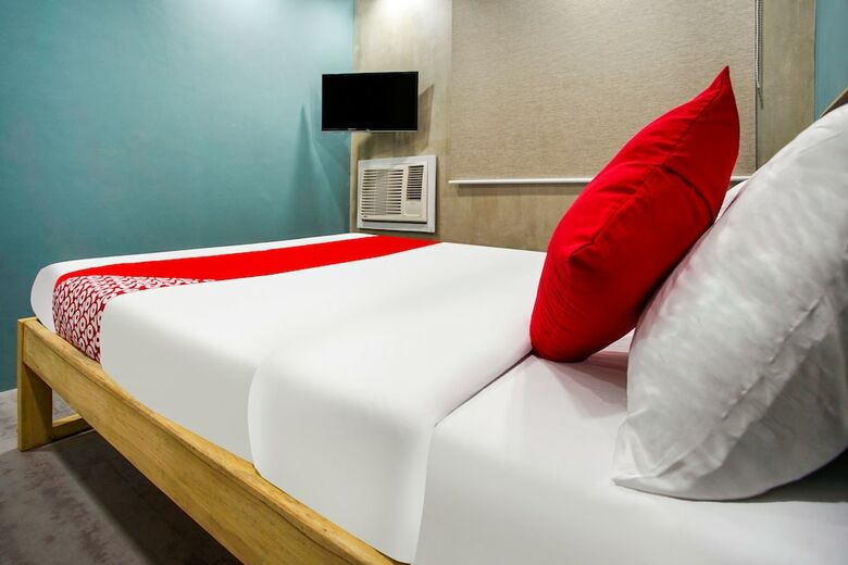 Hotel Oyo 188 Mikos Residences Bonifacio