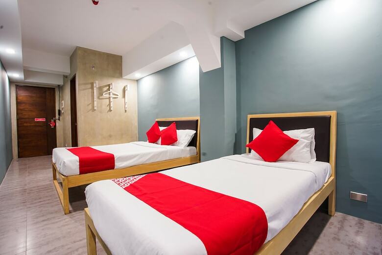 Hotel Oyo 188 Mikos Residences Bonifacio