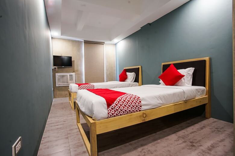 Hotel Oyo 188 Mikos Residences Bonifacio