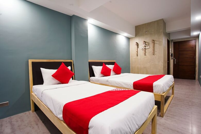 Hotel Oyo 188 Mikos Residences Bonifacio