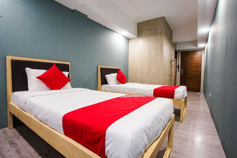 Hotel Oyo 188 Mikos Residences Bonifacio