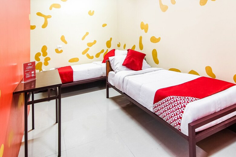 Hotel Oyo 238 Bertlee's Pension Hauz