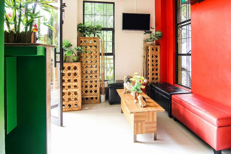 Hotel Oyo 238 Bertlee's Pension Hauz