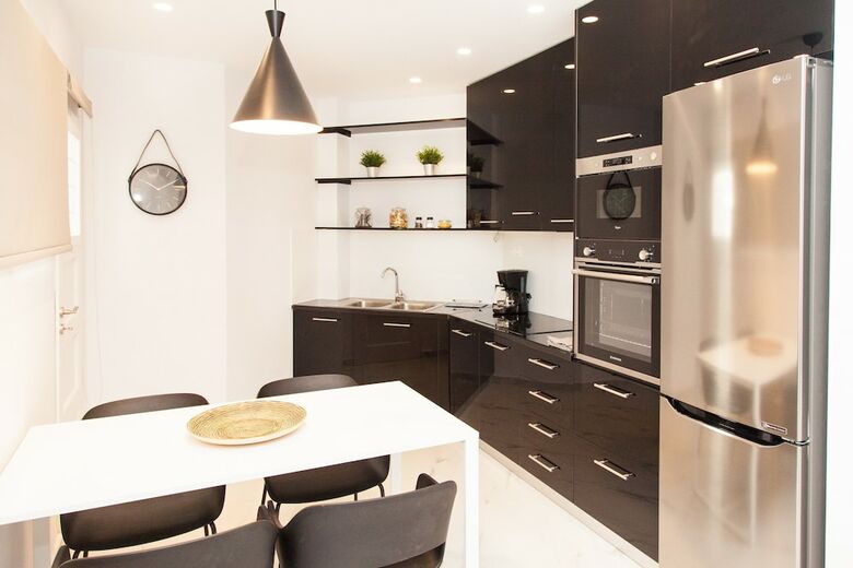 Luxurious Apartment In Athens Downtown