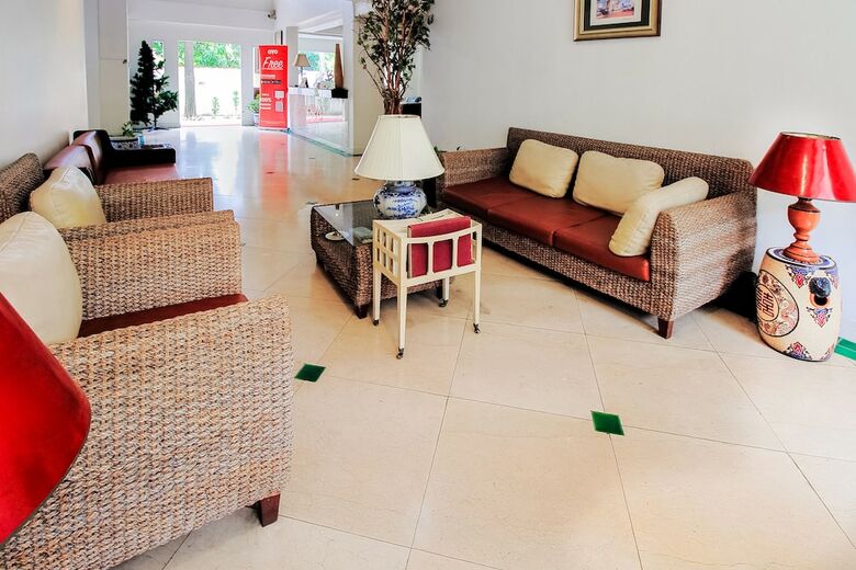 Hotel Oyo 254 Royal Pimand