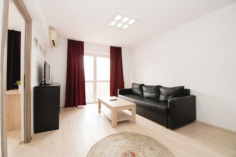 Apartment Balcescu Near Old Town